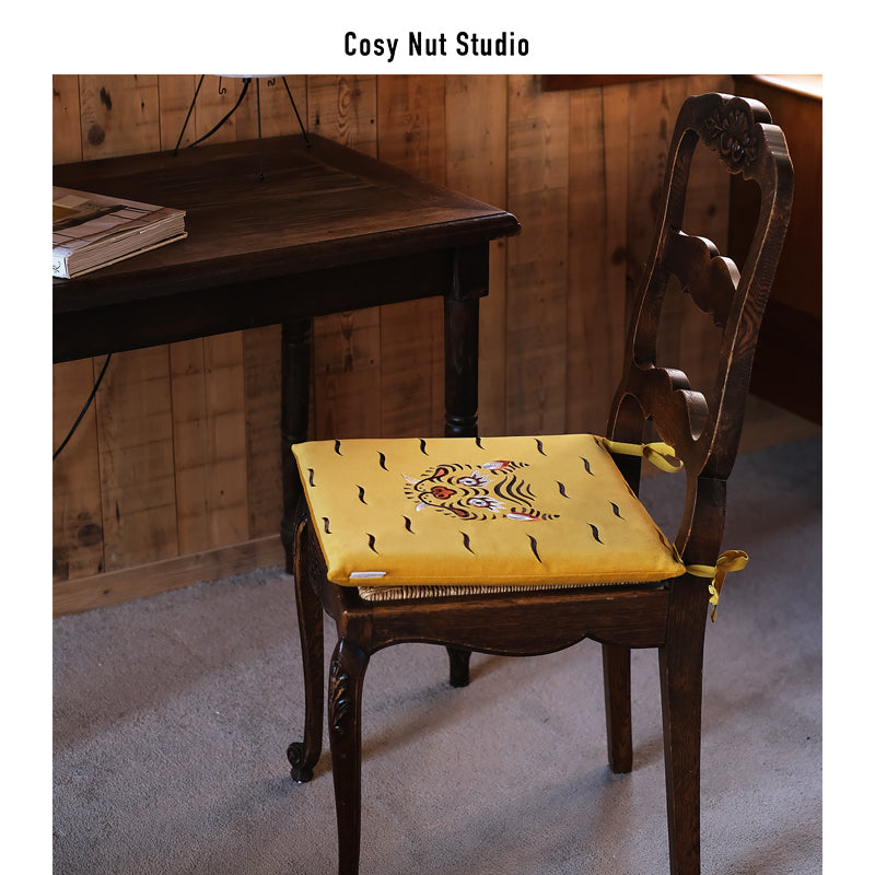 Vintage Chair Cushion - Tiger Jacquard